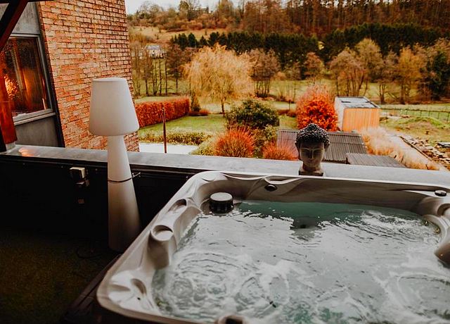 Suite d'une chambre avec jacuzzi privatif dans la province de Namur, à At Home