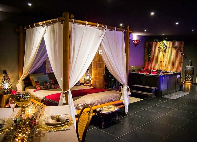 Chambre à thème dans le Hainaut, à Mala India Spa