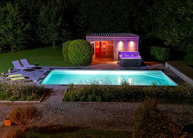 Chambres avec piscine privée extérieure dans la province de Liège, aux Valcaprimontoises